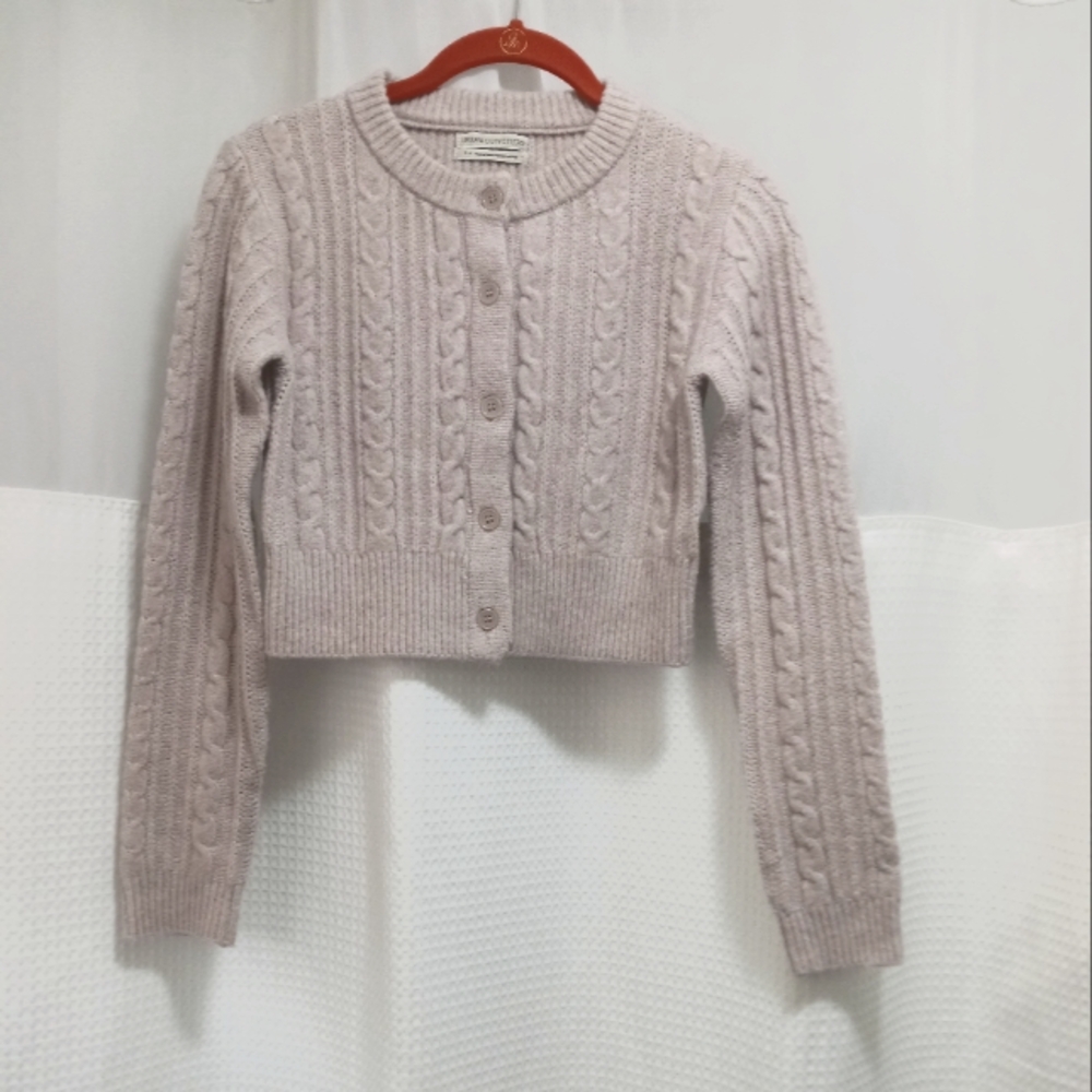 Urban Outfitters cropped cardigan. Size small. EUC.